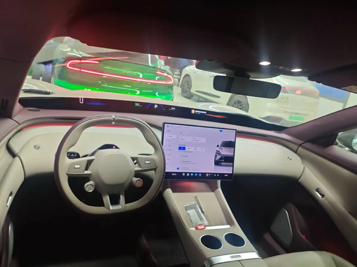 2025 MI YU7 BEV 101.7KWH,autocango,china used car exporter,china ev exporter,chinese used car exporter,chinese used ev exporter