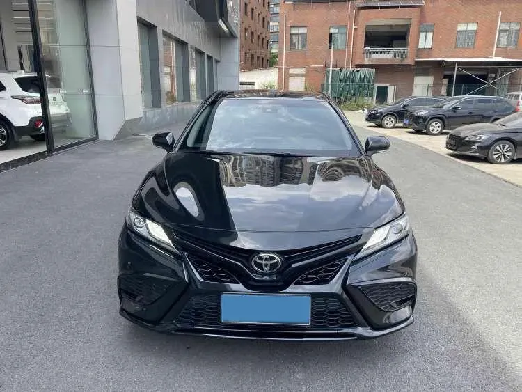 2023 Toyota Camry 2.5L 207HP L4 8AT,autocango,china used car exporter,china ev exporter,chinese used car exporter,chinese used ev exporter
