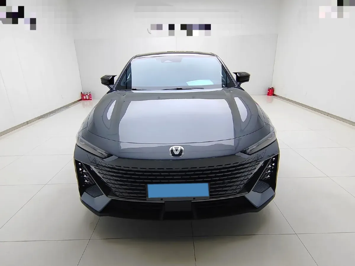 2024 ChangAn UNI-V 1.5T 188HP L4 7DCT,autocango,china used car exporter,china ev exporter,chinese used car exporter,chinese used ev exporter