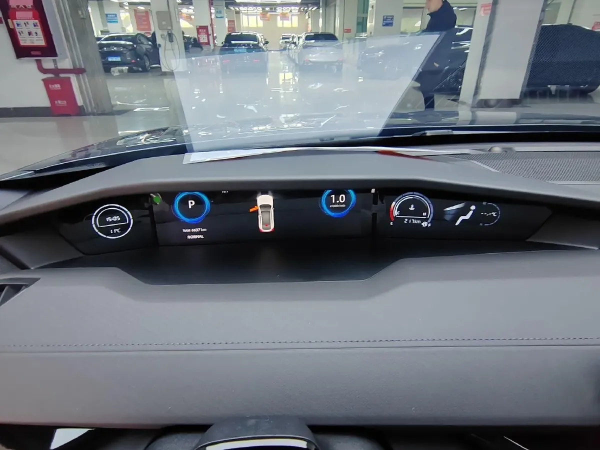 2024 ChangAn UNI-V 1.5T 188HP L4 7DCT,autocango,china used car exporter,china ev exporter,chinese used car exporter,chinese used ev exporter