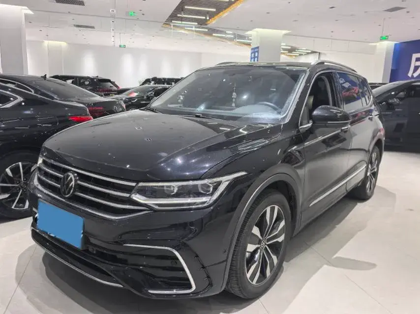 2024 Volkswagen Tiguan L 2.0T 186HP L4 7DCT