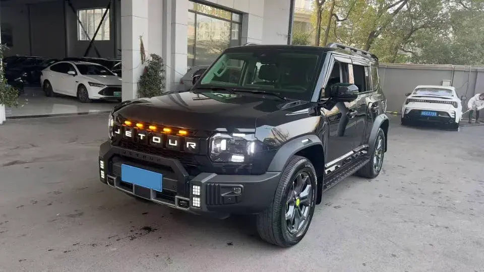 2023 Jetour Traveller 2.0T 254HP L4 7DCT