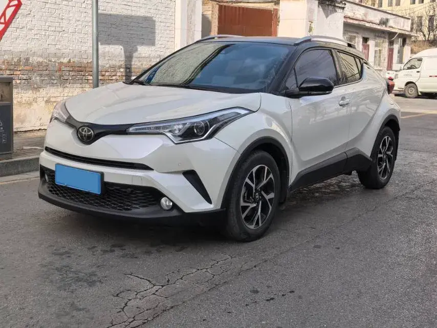 2020 Toyota C-HR 2.0L 171HP L4 CVT