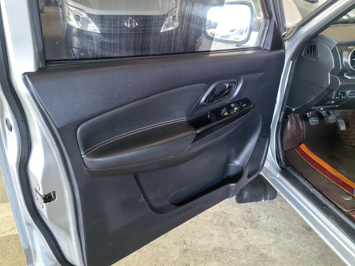 2021 Dongfeng RuiQi 2.4T 165HP L4 5MT,autocango,china used car exporter,china ev exporter,chinese used car exporter,chinese used ev exporter