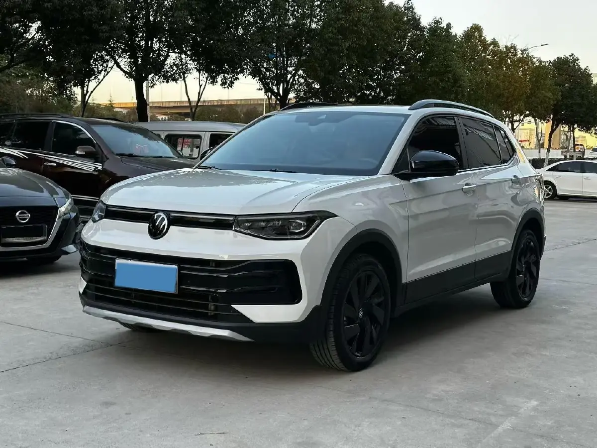 2025 Volkswagen Tharu 1.5L 110HP L4 6AT