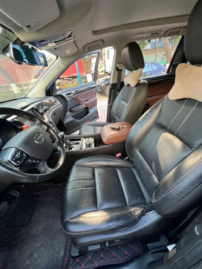 2017 GAC Trumpchi GS8 2.0T 201HP L4 6AT,autocango,china used car exporter,china ev exporter,chinese used car exporter,chinese used ev exporter