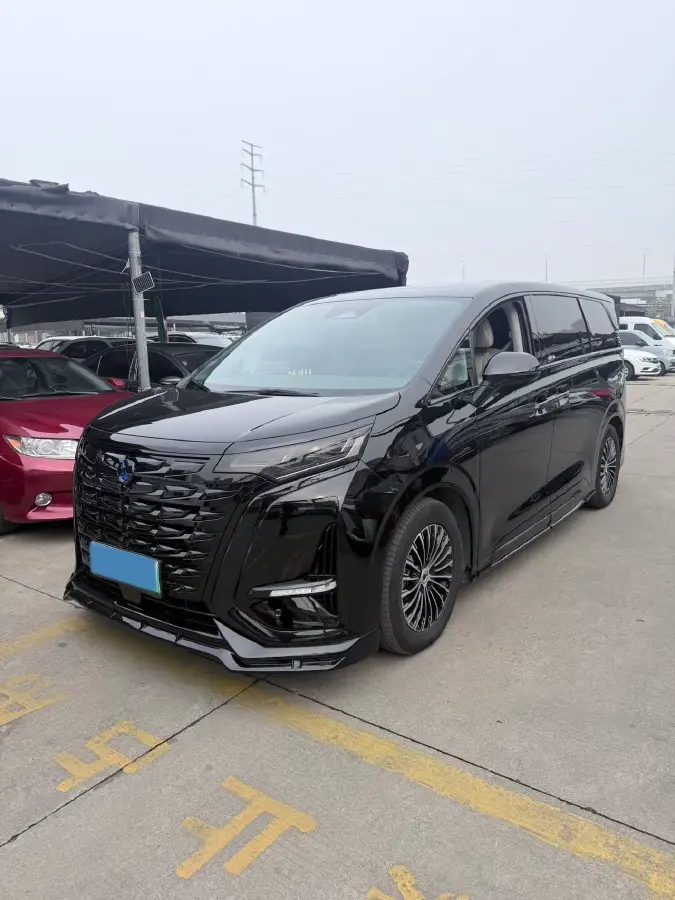 2022 HongQi HS7 3.0T 337HP V6 8AT