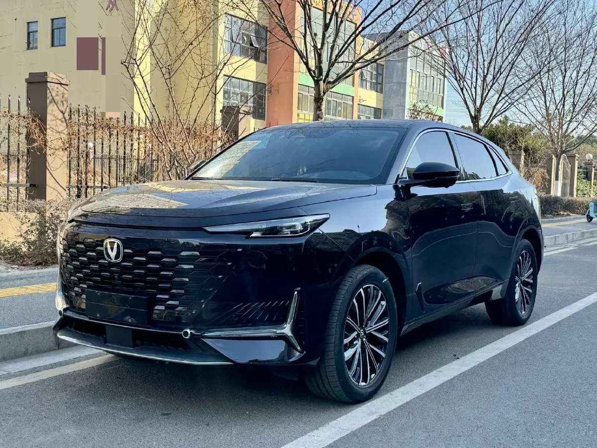 2023 ChangAn UNI-K 2.0T 233HP L4 8AT