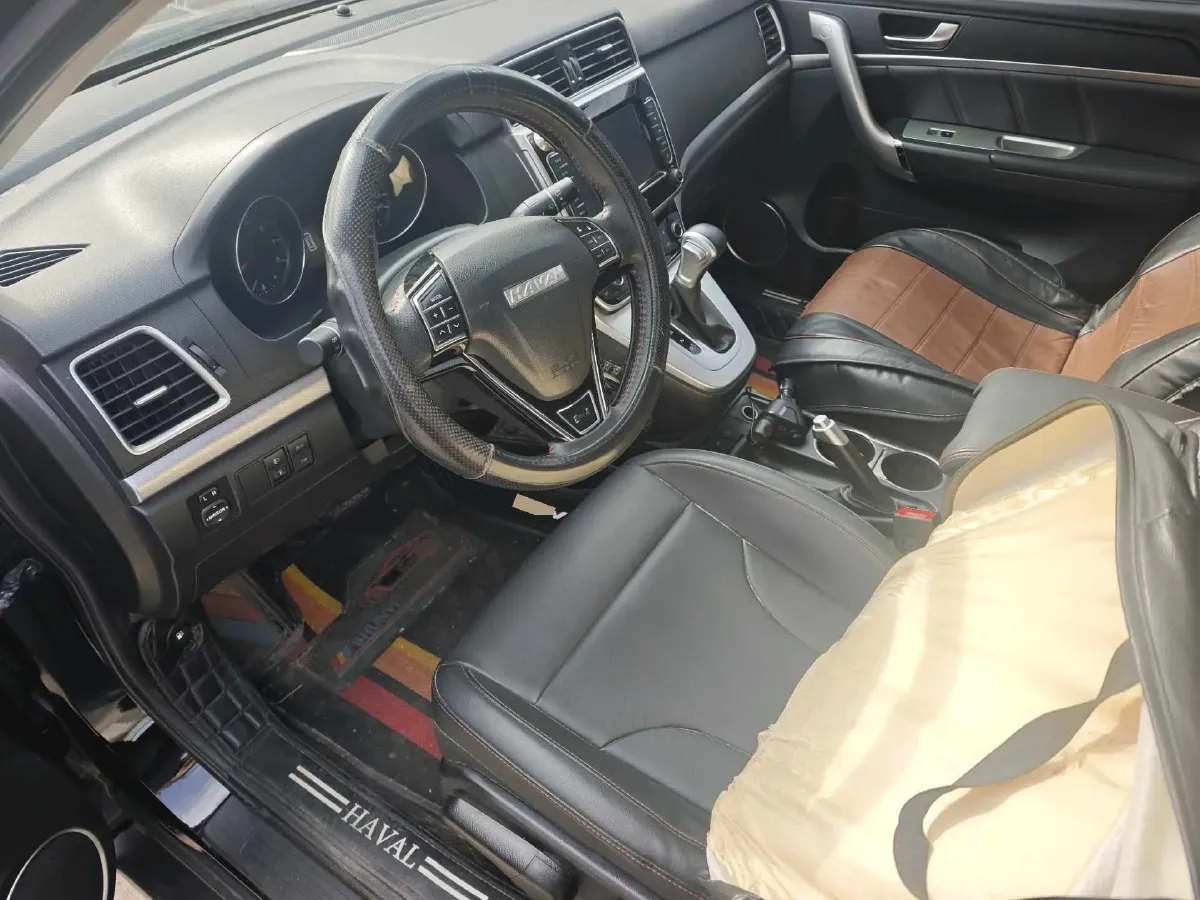 2019 Haval M6 1.5T 150HP L4 7DCT,autocango,china used car exporter,china ev exporter,chinese used car exporter,chinese used ev exporter