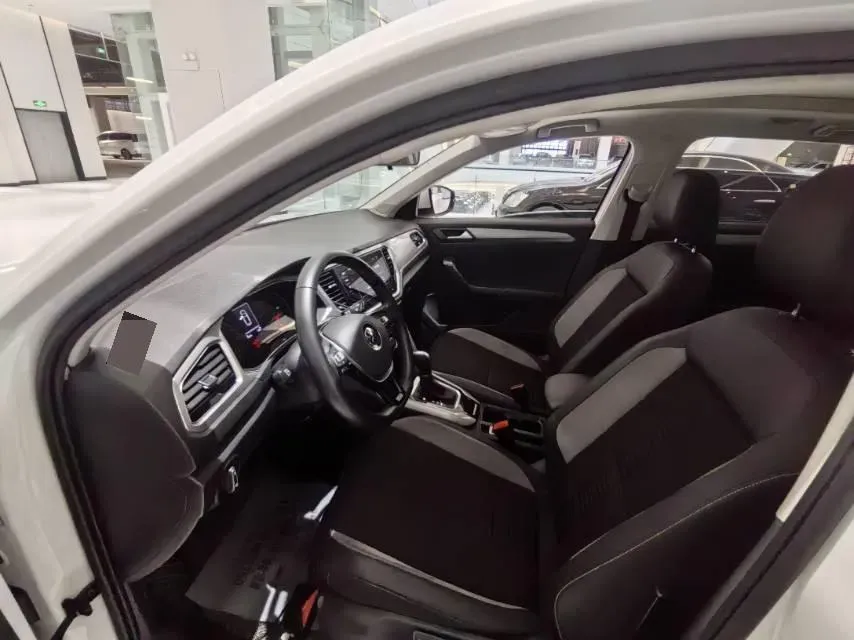 2022 Volkswagen T-Roc 1.4T 150HP L4 7DCT,autocango,china used car exporter,china ev exporter,chinese used car exporter,chinese used ev exporter