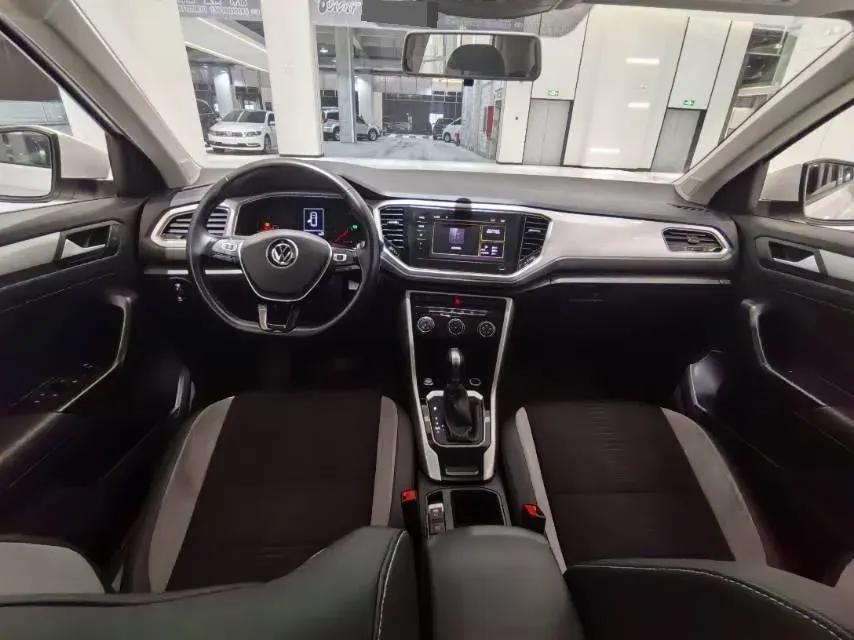 2022 Volkswagen T-Roc 1.4T 150HP L4 7DCT,autocango,china used car exporter,china ev exporter,chinese used car exporter,chinese used ev exporter