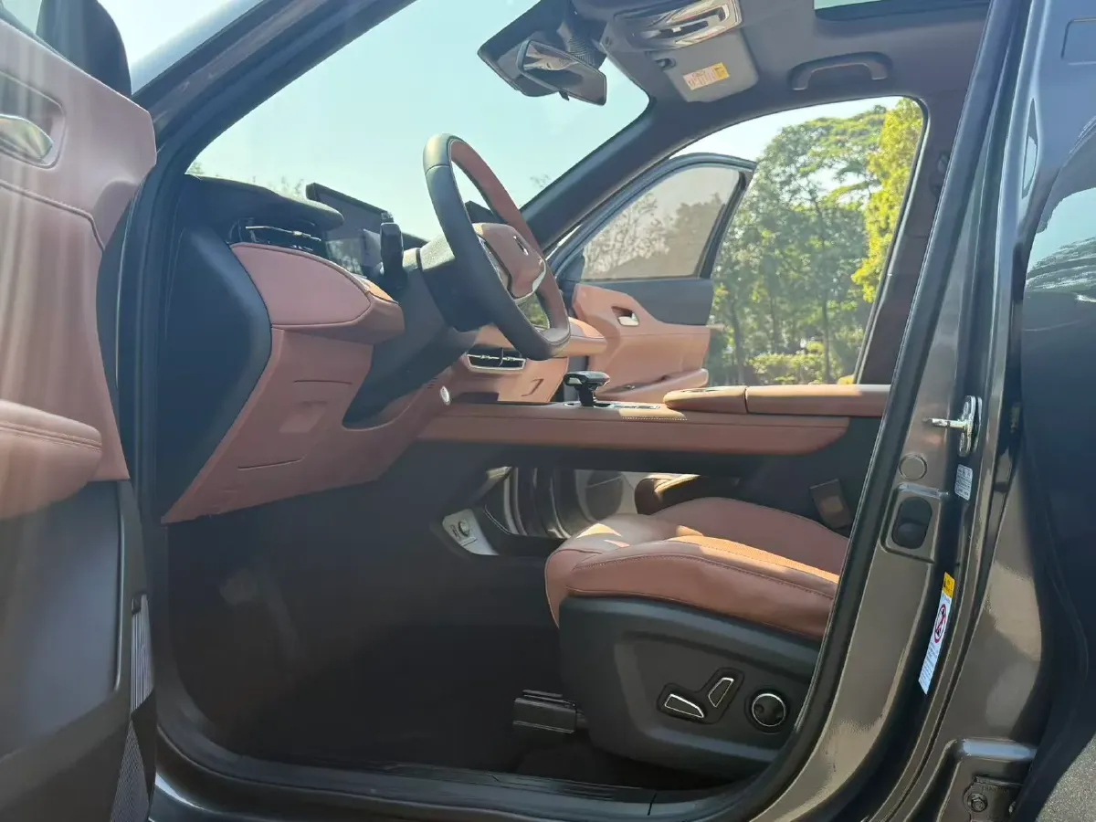 2025 ChangAn UNI-Z 1.5T 188HP L4 7DCT,autocango,china used car exporter,china ev exporter,chinese used car exporter,chinese used ev exporter