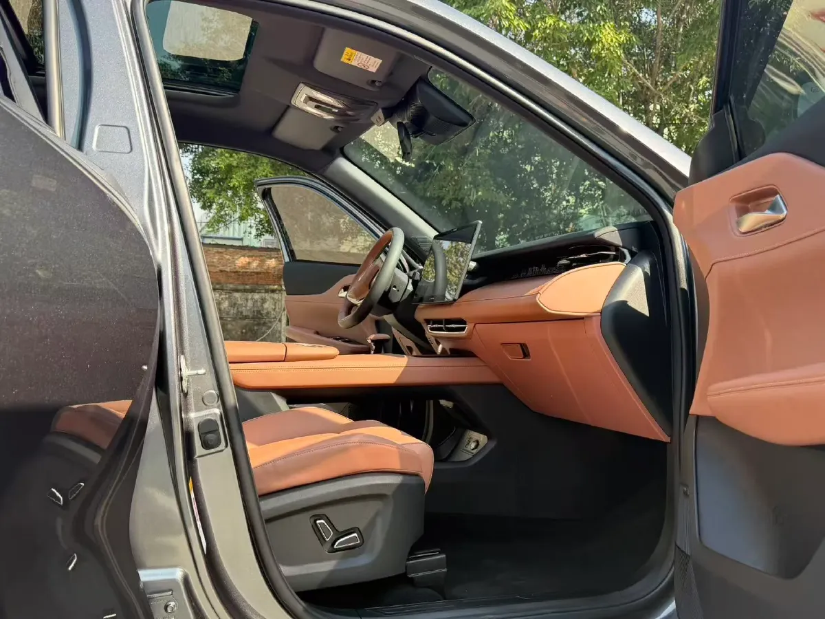 2025 ChangAn UNI-Z 1.5T 188HP L4 7DCT,autocango,china used car exporter,china ev exporter,chinese used car exporter,chinese used ev exporter