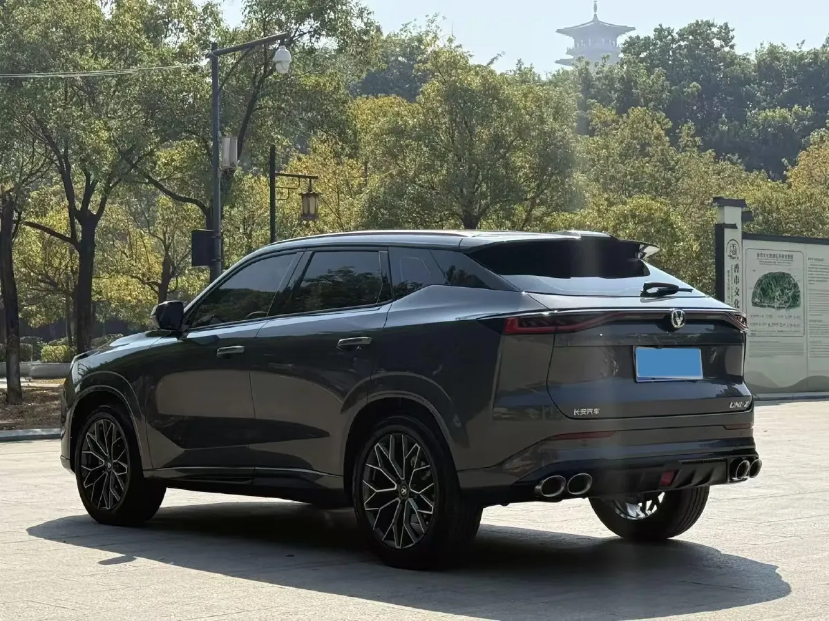 2025 ChangAn UNI-Z 1.5T 188HP L4 7DCT,autocango,china used car exporter,china ev exporter,chinese used car exporter,chinese used ev exporter