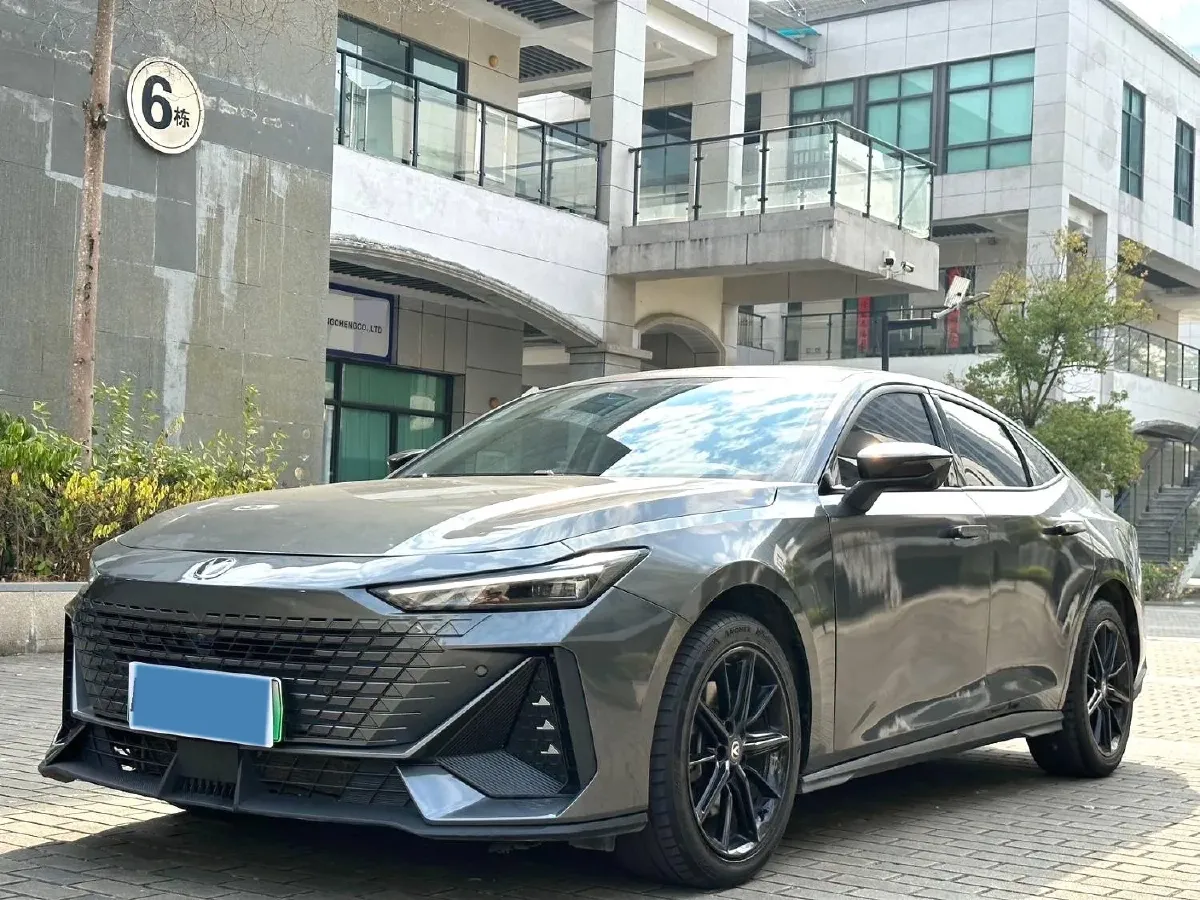 2023 ChangAn UNI-V iDD 1.5T 170HP L4 6TCT PHEV 18.4KWH,autocango,china used car exporter,china ev exporter,chinese used car exporter,chinese used ev exporter