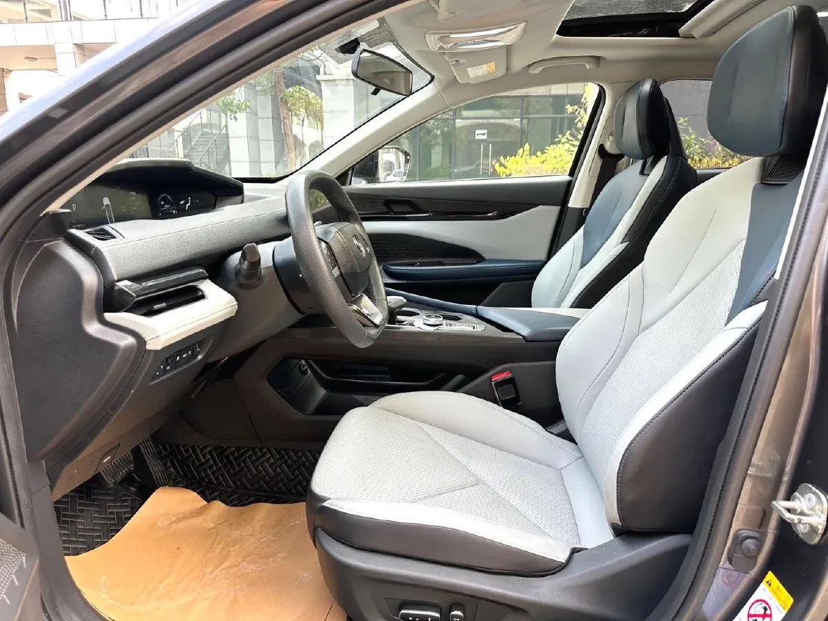 2023 ChangAn UNI-V iDD 1.5T 170HP L4 6TCT PHEV 18.4KWH,autocango,china used car exporter,china ev exporter,chinese used car exporter,chinese used ev exporter