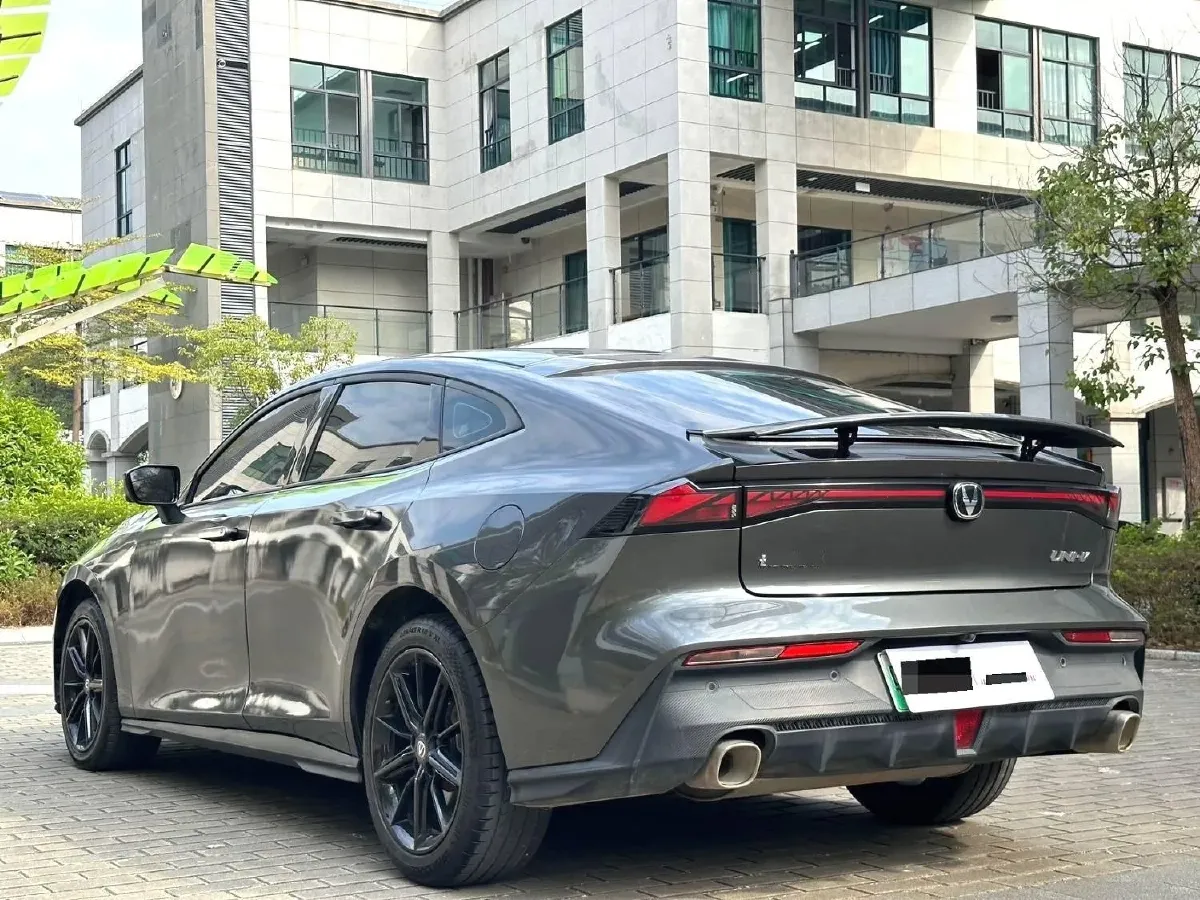 2023 ChangAn UNI-V iDD 1.5T 170HP L4 6TCT PHEV 18.4KWH,autocango,china used car exporter,china ev exporter,chinese used car exporter,chinese used ev exporter