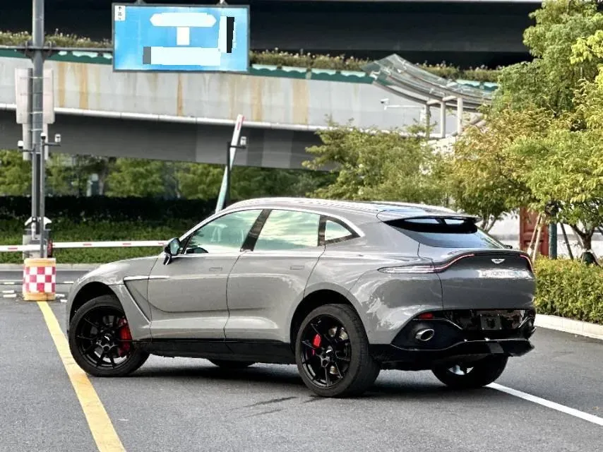 2022 Aston Martin DBX 3.0T 435HP L6 9AT,autocango,china used car exporter,china ev exporter,chinese used car exporter,chinese used ev exporter