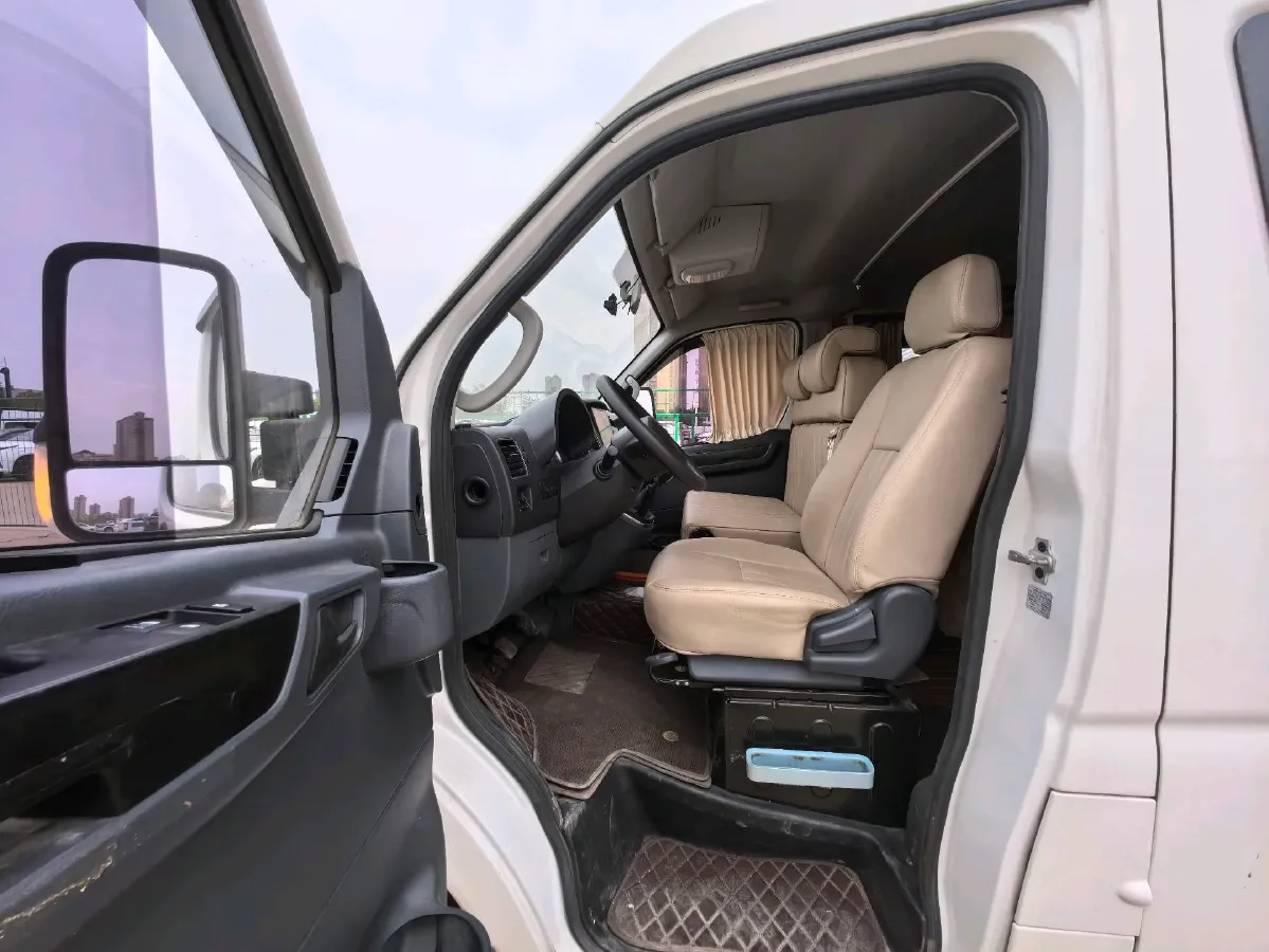 2021 DongFeng DFAC YuFeng 2.4T 140HP L4 6MT,autocango,china used car exporter,china ev exporter,chinese used car exporter,chinese used ev exporter