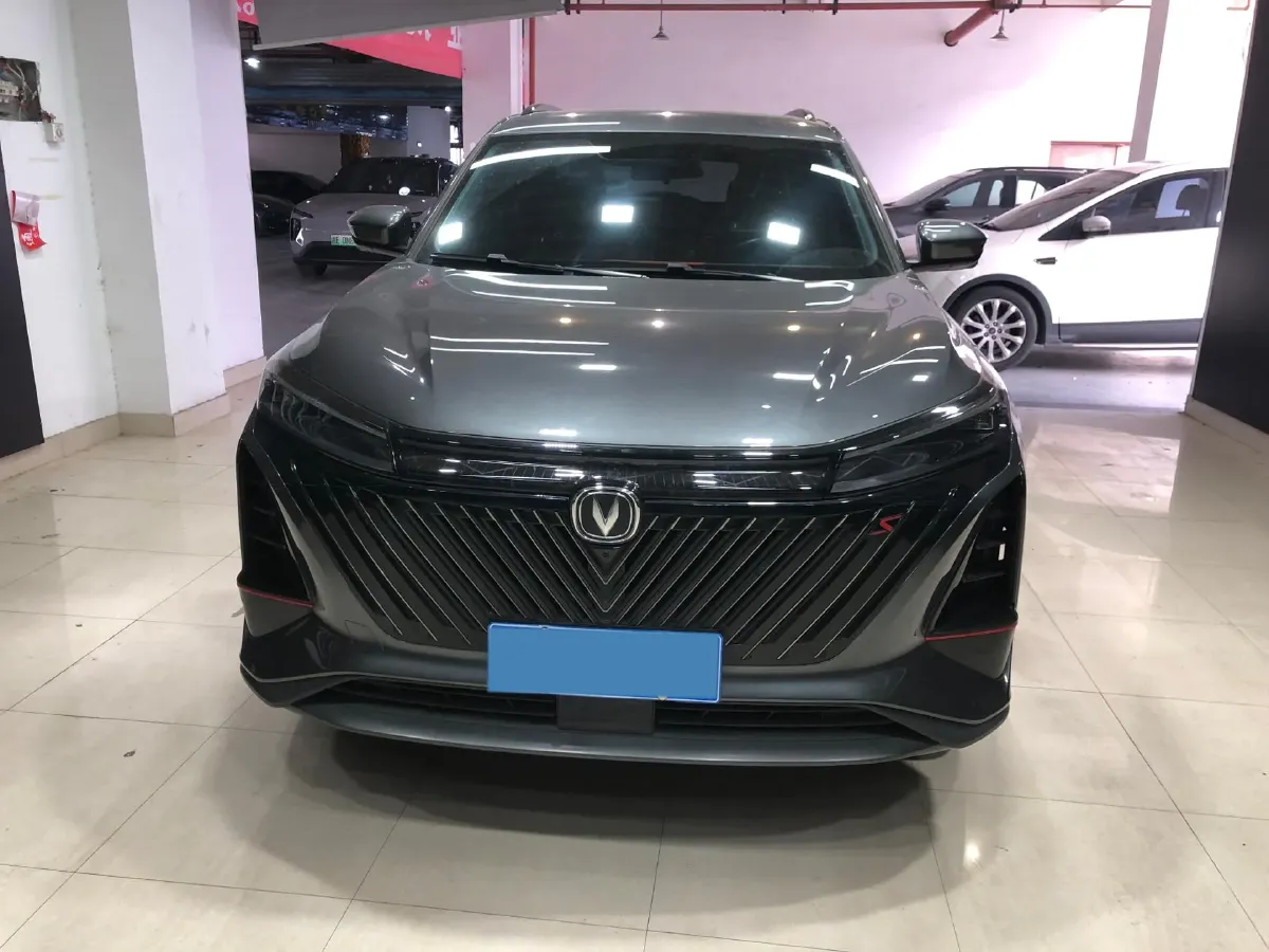 2022 ChangAn CS75 Plus 1.5T 188HP L4 8AT,autocango,china used car exporter,china ev exporter,chinese used car exporter,chinese used ev exporter