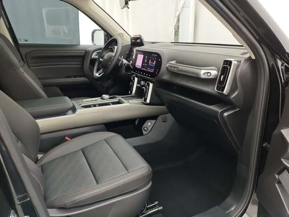 2024 Haval Dargo 1.5T 184HP L4 7DCT,autocango,china used car exporter,china ev exporter,chinese used car exporter,chinese used ev exporter