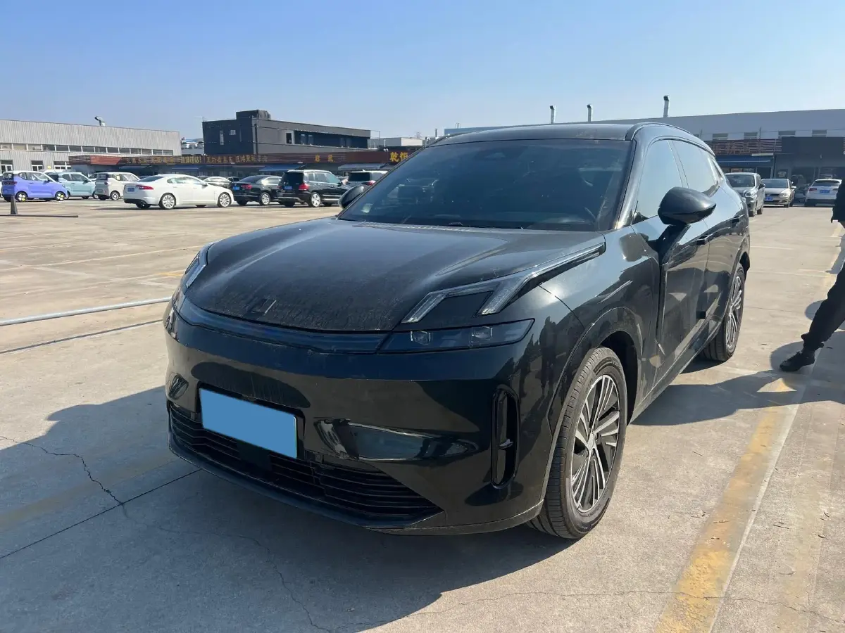 2025 LYNK&CO 08 EM-P 1.5T 163HP L4 3DHT PHEV 21.2KWH