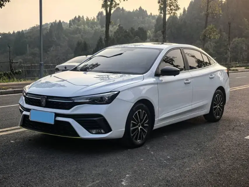 2021 Roewe i5 1.5L 120HP L4 CVT