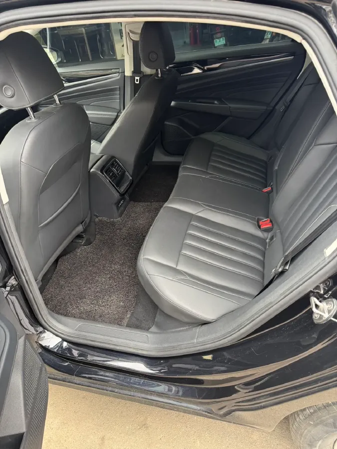 2023 Volkswagen Passat 1.4T 150HP L4 7DCT,autocango,china used car exporter,china ev exporter,chinese used car exporter,chinese used ev exporter