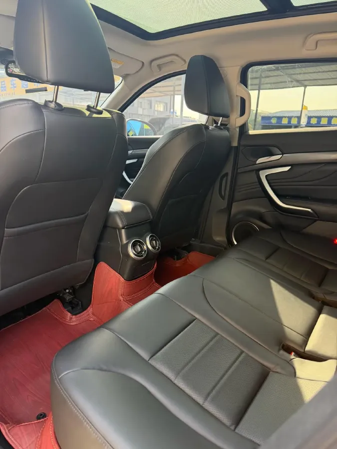 2017 WEY VV7 2.0T 234HP L4 7DCT,autocango,china used car exporter,china ev exporter,chinese used car exporter,chinese used ev exporter