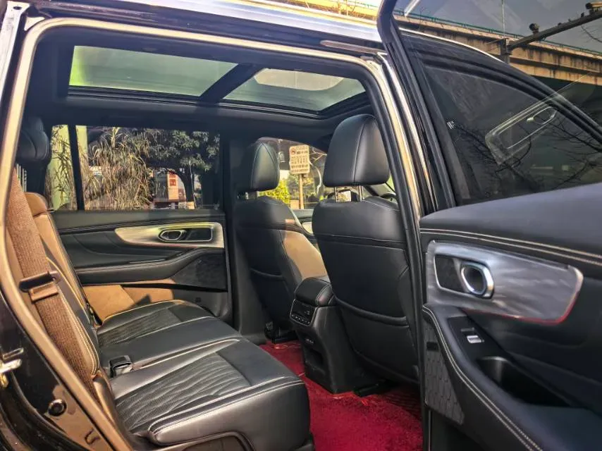 2022 GAC Trumpchi GS8 2.0T 252HP L4 8AT,autocango,china used car exporter,china ev exporter,chinese used car exporter,chinese used ev exporter