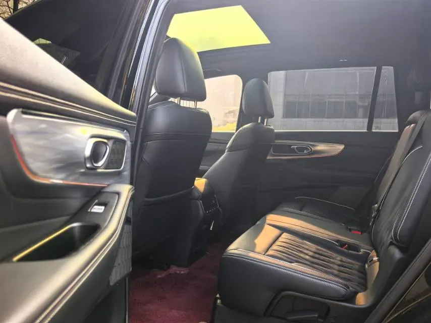 2022 GAC Trumpchi GS8 2.0T 252HP L4 8AT,autocango,china used car exporter,china ev exporter,chinese used car exporter,chinese used ev exporter