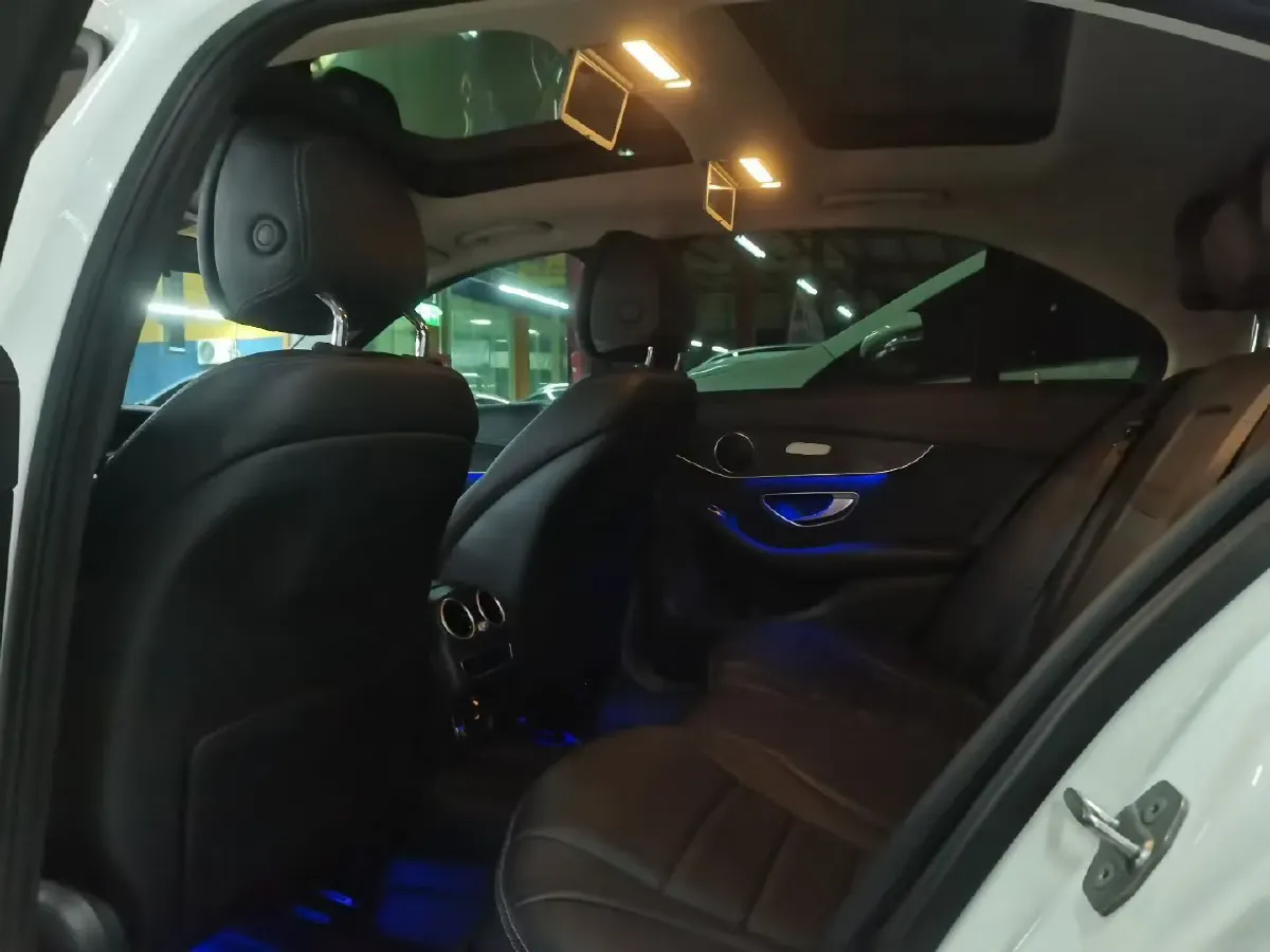 2021 Mercedes-Benz C Class 1.5T 156HP L4 9AT,autocango,china used car exporter,china ev exporter,chinese used car exporter,chinese used ev exporter