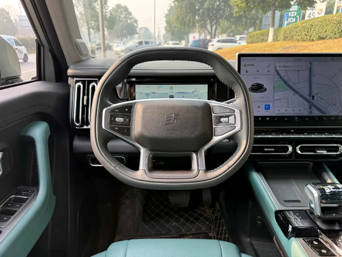 2025 Jetour Traveller 2.0T 254HP L4 7DCT,autocango,china used car exporter,china ev exporter,chinese used car exporter,chinese used ev exporter