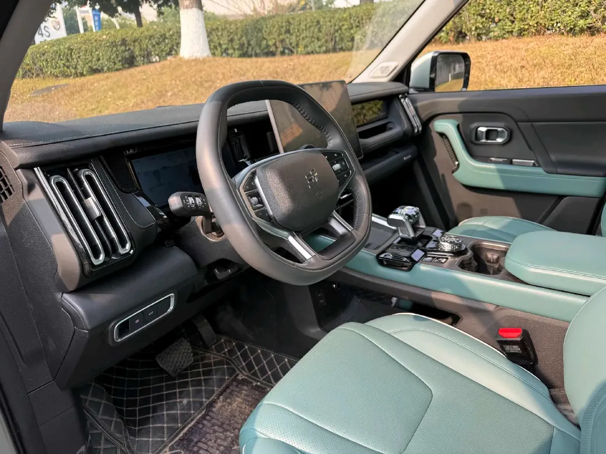 2025 Jetour Traveller 2.0T 254HP L4 7DCT,autocango,china used car exporter,china ev exporter,chinese used car exporter,chinese used ev exporter