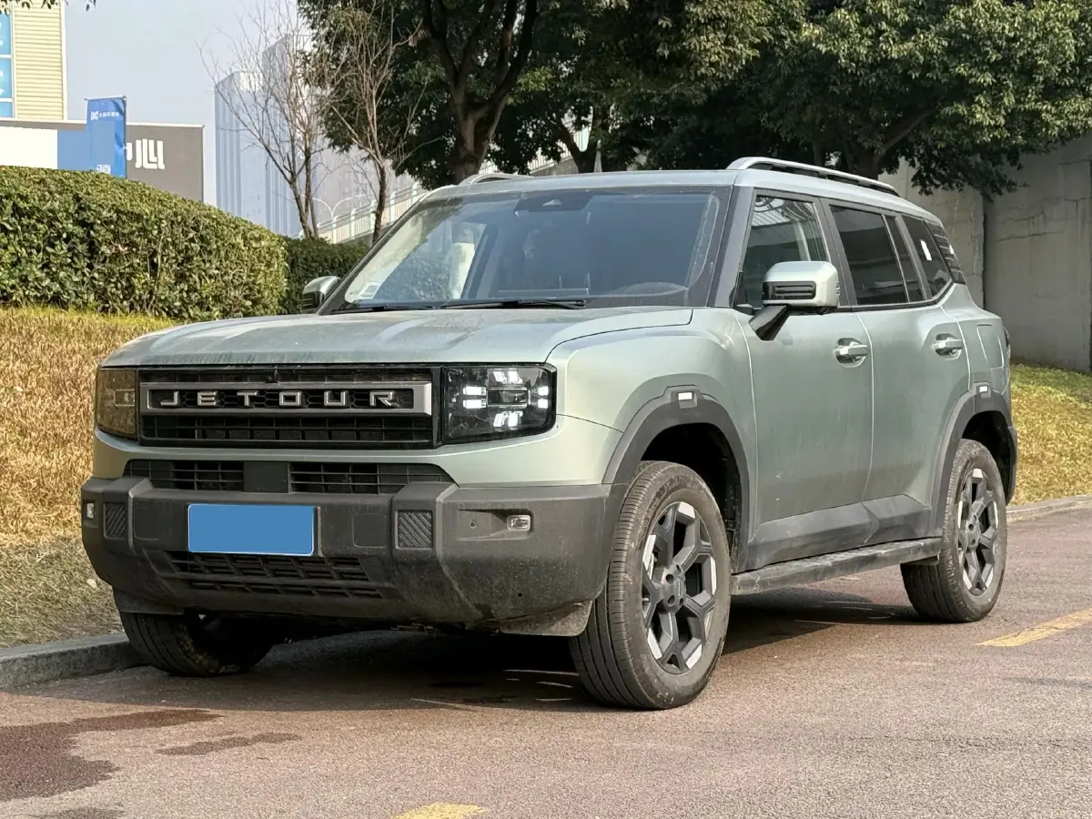 2025 Jetour Traveller 2.0T 254HP L4 7DCT