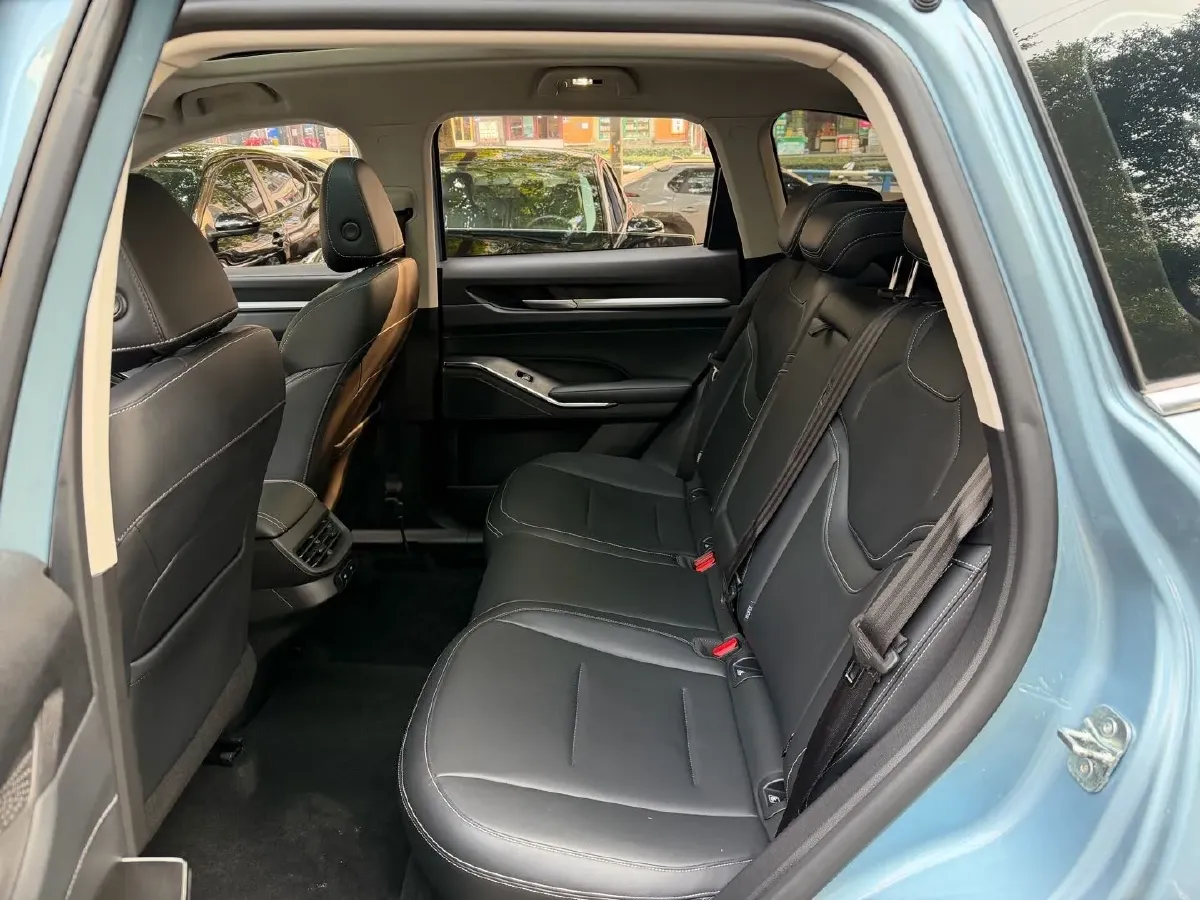 2022 Haval H6 1.5T 154HP L4 2DHT Hybrid 1.7KWH,autocango,china used car exporter,china ev exporter,chinese used car exporter,chinese used ev exporter