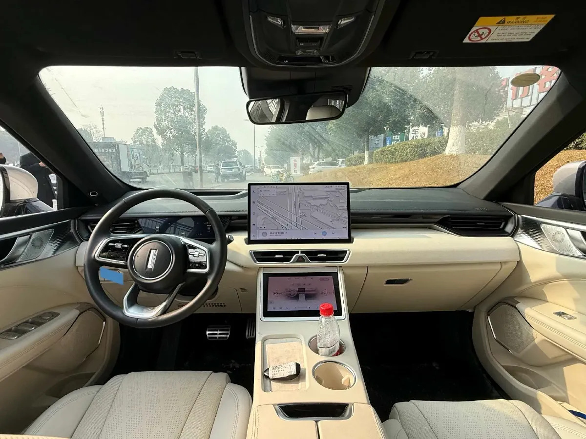 2023 WEY Mocha 1.5T 156HP L4 2DHT PHEV 34KWH,autocango,china used car exporter,china ev exporter,chinese used car exporter,chinese used ev exporter