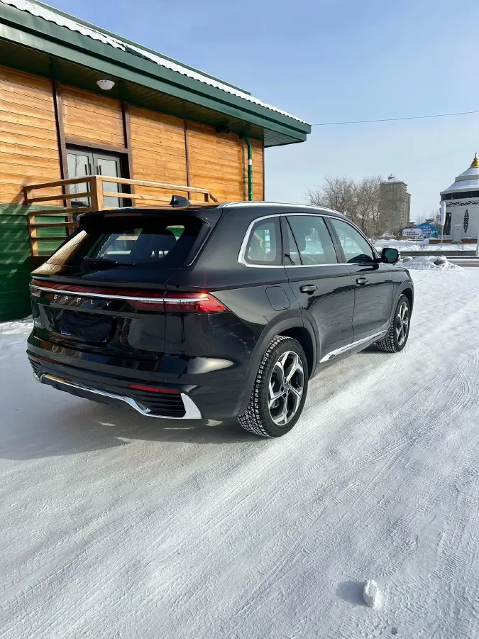 2021 Geely Monjaro 2.0T 218HP L4 7DCT,autocango,china used car exporter,china ev exporter,chinese used car exporter,chinese used ev exporter