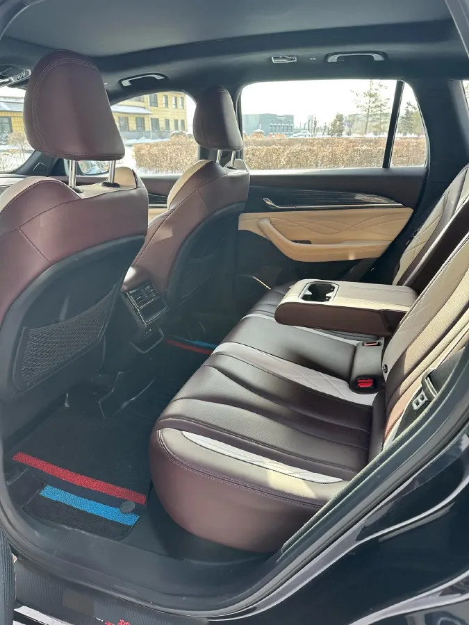 2021 Geely Monjaro 2.0T 218HP L4 7DCT,autocango,china used car exporter,china ev exporter,chinese used car exporter,chinese used ev exporter