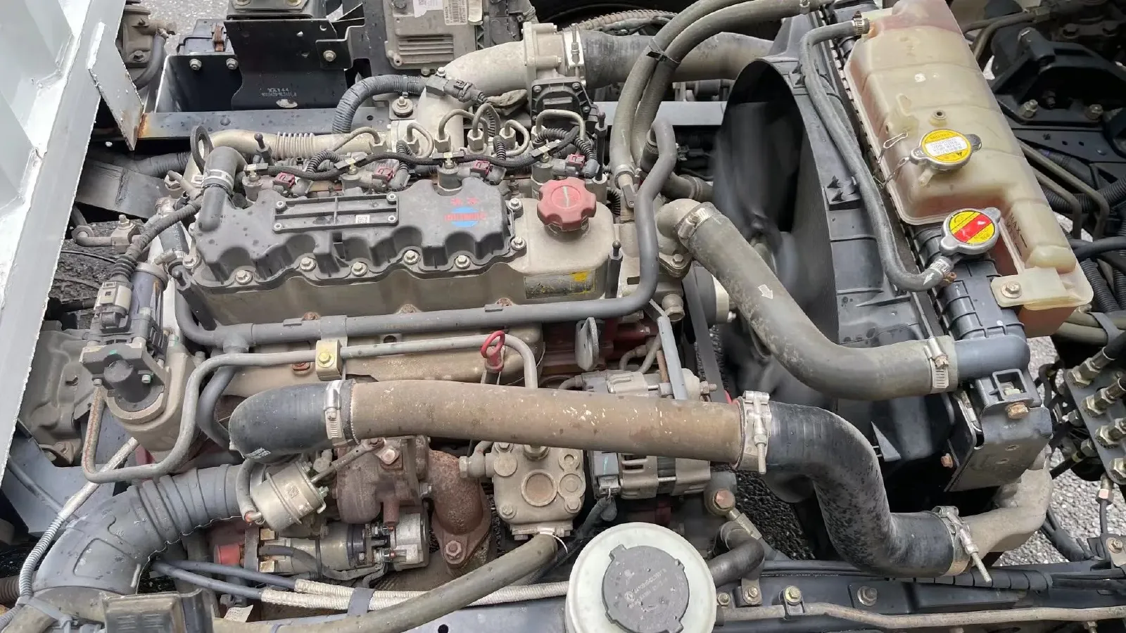 2022 Dongfeng RuiQi 7 2.3T 166HP L4 6MT,autocango,china used car exporter,china ev exporter,chinese used car exporter,chinese used ev exporter