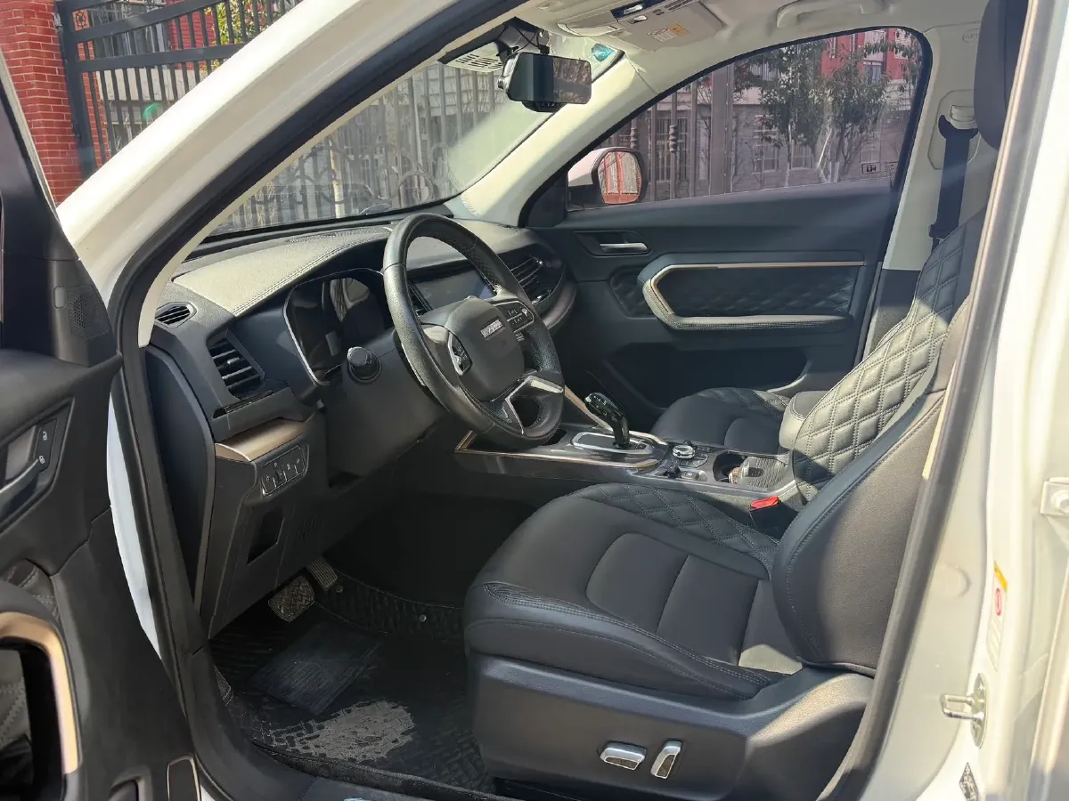 2020 Haval H6 1.5T 169HP L4 7DCT,autocango,china used car exporter,china ev exporter,chinese used car exporter,chinese used ev exporter