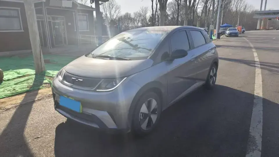 2023 BYD Dolphin BEV 44.928KWH