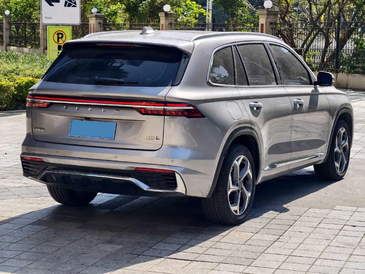 2024 Geely Monjaro 2.0T 218HP L4 7DCT,autocango,china used car exporter,china ev exporter,chinese used car exporter,chinese used ev exporter