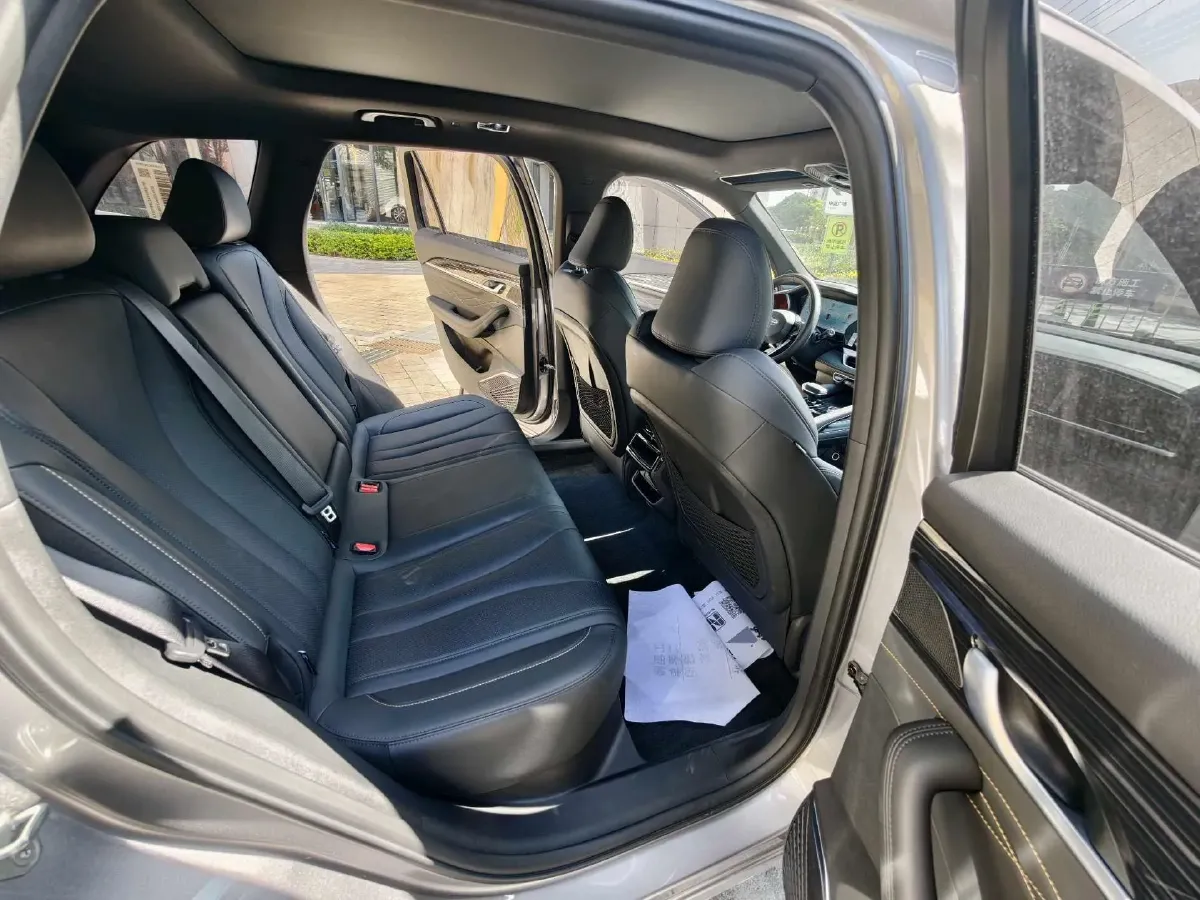 2024 Geely Monjaro 2.0T 218HP L4 7DCT,autocango,china used car exporter,china ev exporter,chinese used car exporter,chinese used ev exporter