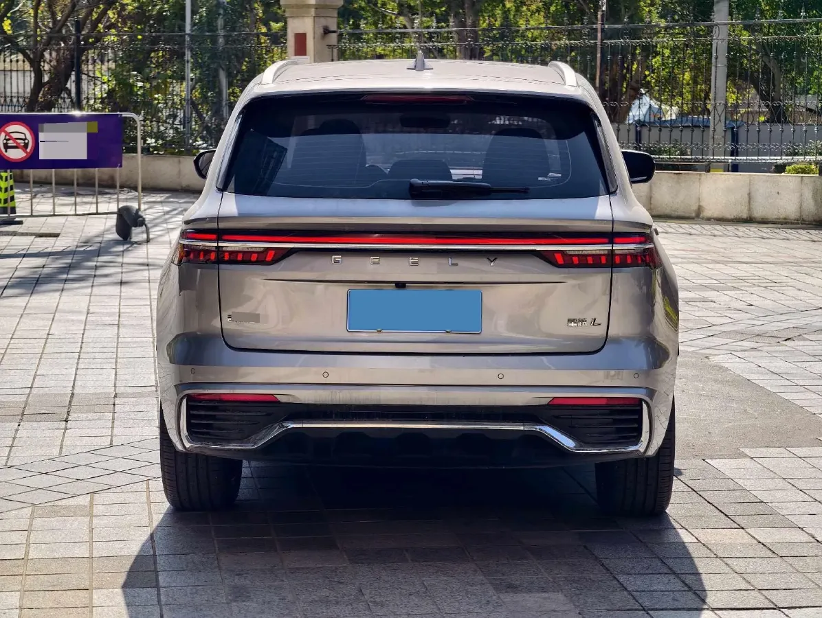 2024 Geely Monjaro 2.0T 218HP L4 7DCT,autocango,china used car exporter,china ev exporter,chinese used car exporter,chinese used ev exporter