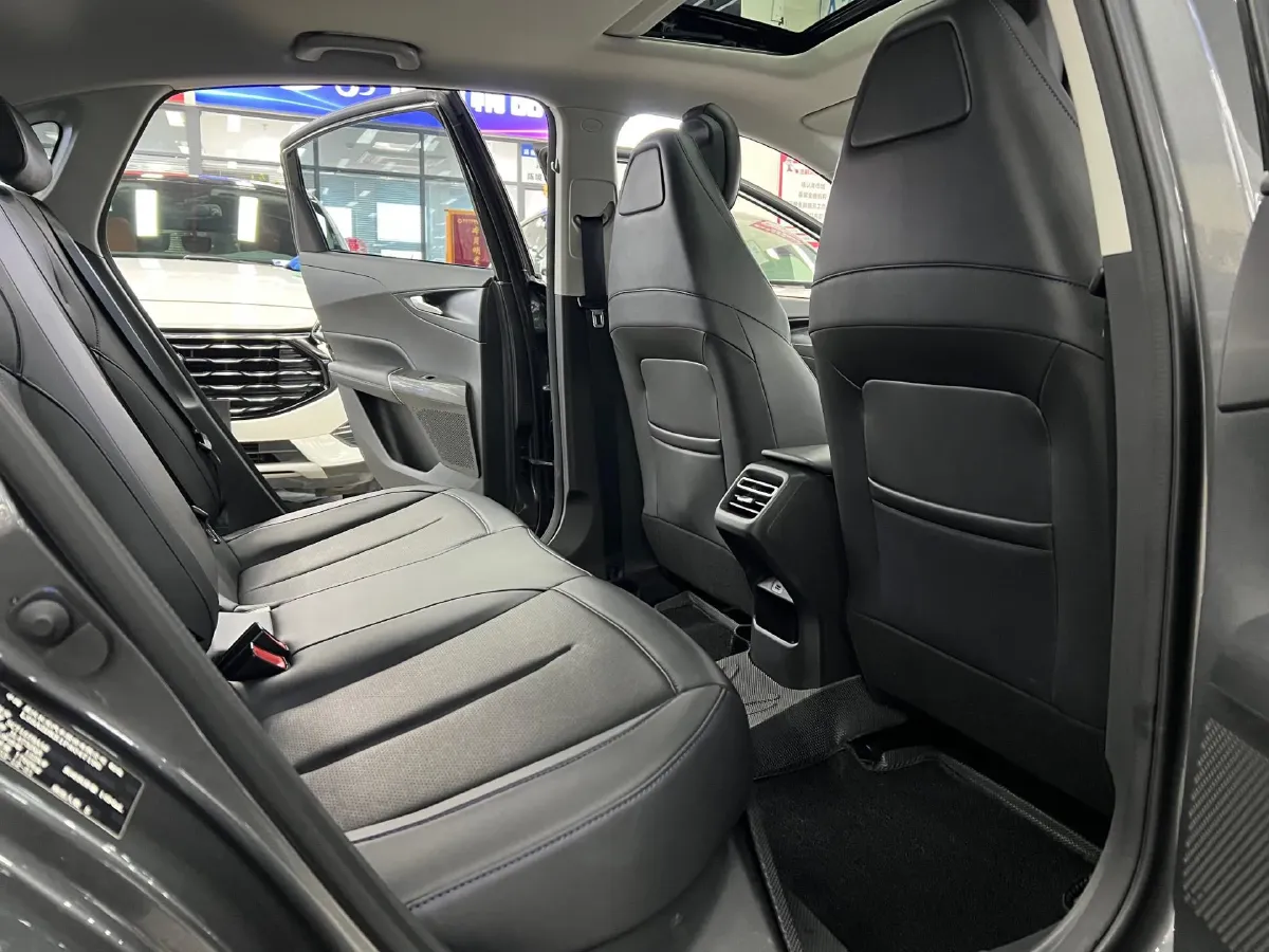 2023 ChangAn Lamore 1.5T 170HP L4 7DCT,autocango,china used car exporter,china ev exporter,chinese used car exporter,chinese used ev exporter