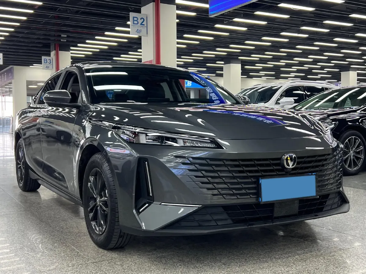 2023 ChangAn Lamore 1.5T 170HP L4 7DCT,autocango,china used car exporter,china ev exporter,chinese used car exporter,chinese used ev exporter