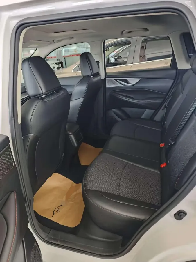 2023 ChangAn CS35 Plus 1.4T 160HP L4 7DCT,autocango,china used car exporter,china ev exporter,chinese used car exporter,chinese used ev exporter