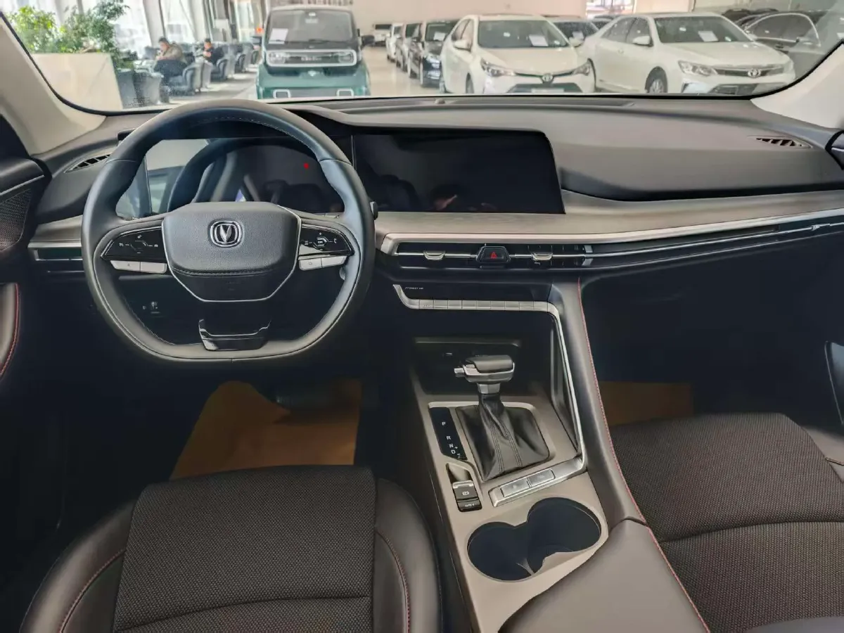 2023 ChangAn CS35 Plus 1.4T 160HP L4 7DCT,autocango,china used car exporter,china ev exporter,chinese used car exporter,chinese used ev exporter