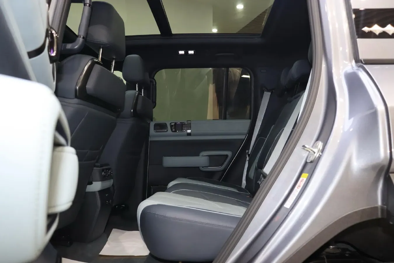 2023 FangChengBao Bao 5 1.5T 194HP L4 E-CVT PHEV 31.8KWH,autocango,china used car exporter,china ev exporter,chinese used car exporter,chinese used ev exporter